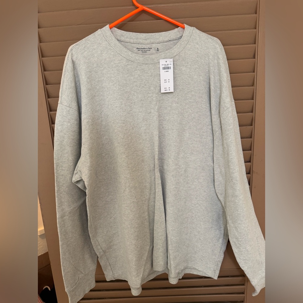 NWT Abercrombie & Fitch men’s soft collection, Relaxed fit sweater size:XL